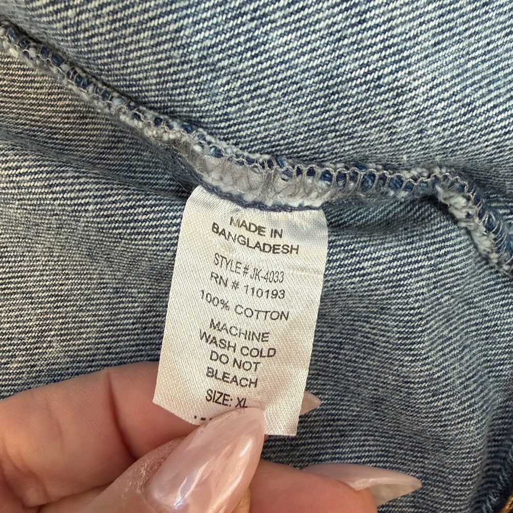 #109 Blue Age Women’s Vintage Blue Denim Jacket with Embroidery. Like New! - Picture 10 of 12